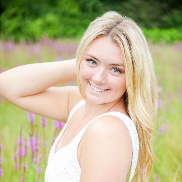 Meet your Posher, Olivia - Picture 1 of 1